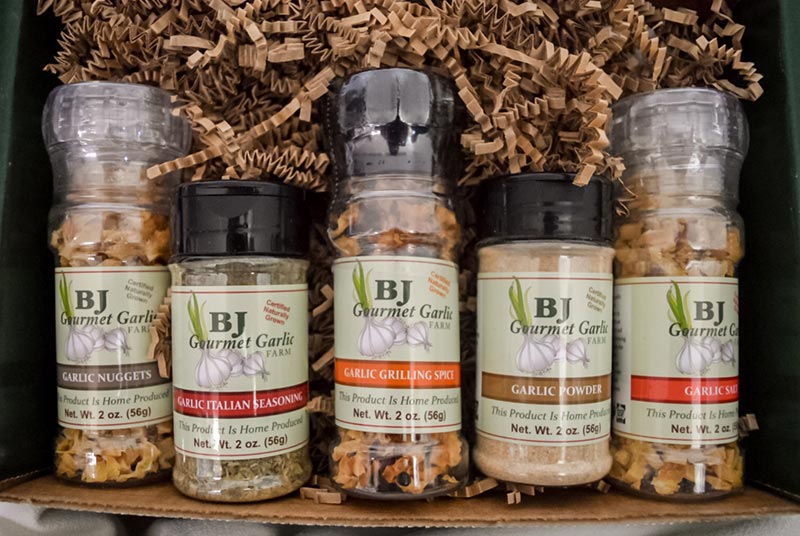 https://bjgarlic.com/wp-content/uploads/2018/03/bjgarlic-five-seasoning-spice-jars.jpg